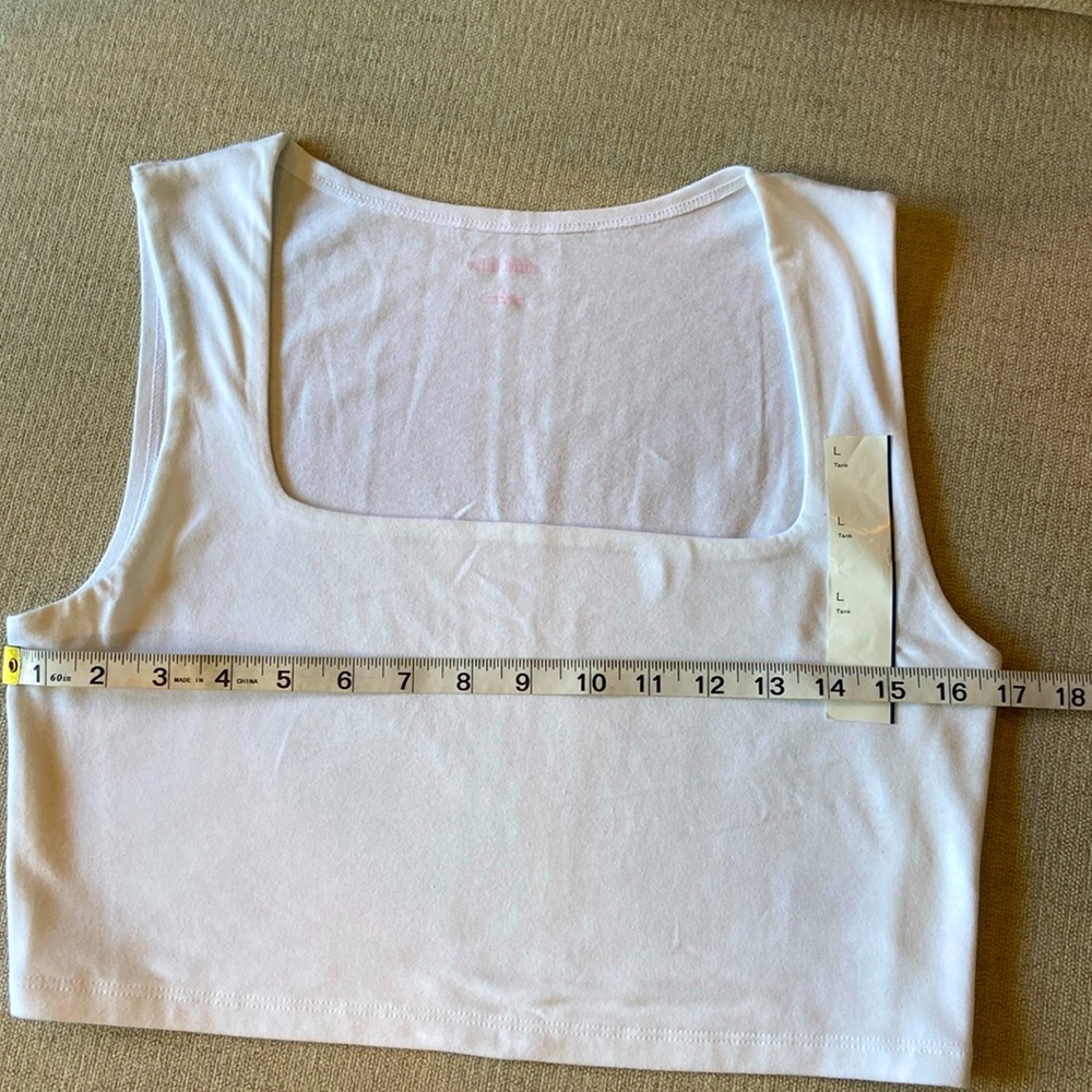 *Sale 2/$10* Ladies White Cropped Tank, Wild Fable,  size Large.